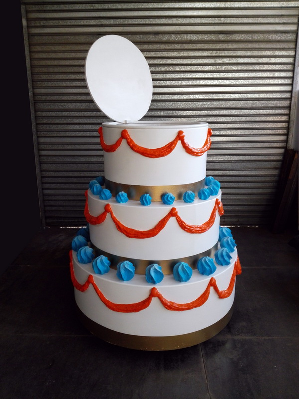 pastel sorpresa 4ruedas madera alt 44-132-140 o71-92-120 (180eu) 1u